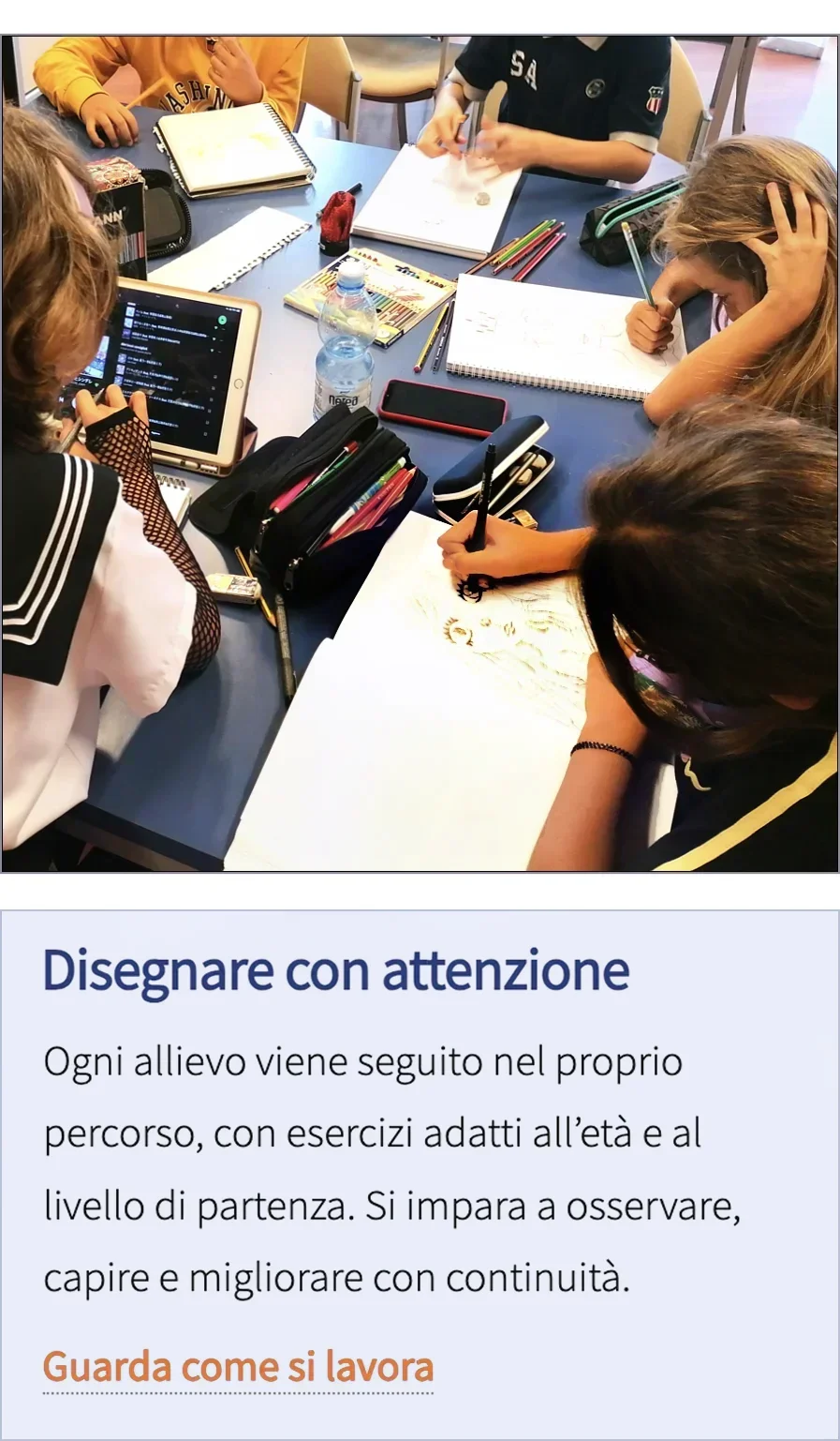 Tavola di fumetto in bianco e nero con scena d'azione