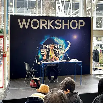 Nerdshow, workshop di Marco Martellini, palco allestito dalla fiera – Bologna 2026