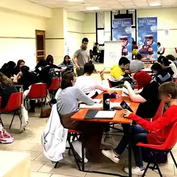 Lezione di manga tenuta da Denis Lucchini nella sede della scuola di Rimini – 2023