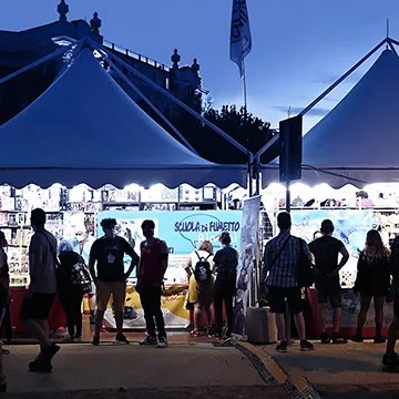 Stand della scuola in orario serale – Rimini 2025