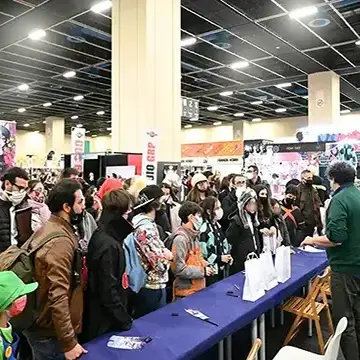 Torino Comics, contest di disegno – veduta d'insieme dei partecipanti che attendono il loro turno - Torino 2021